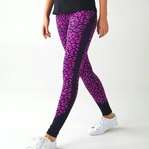 Lululemon Drop it Like It’s Hot Tight leggings